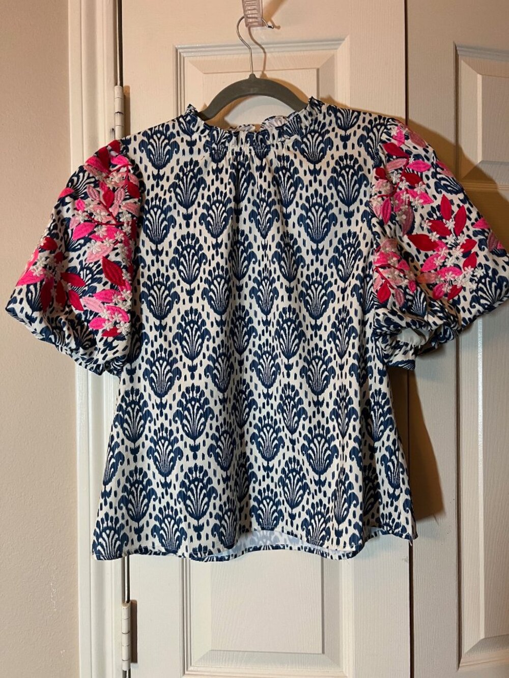 Women's THML Navy & White Ikat Print Blouse with Embroidered Puff Sleeves Medium